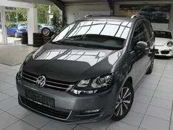 Indiumgrau metallic Gebraucht 2019 VW Sharan Highline Van / Kleinbus | 29.900 € (Fairer Preis)