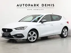 Weiß Gebraucht 2021 Seat Leon FR-Line Limousine | 18.985 € (Guter Preis)