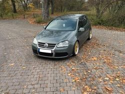 Grau Gebraucht 2004 VW Golf V R Limousine | 3.900 € (Fairer Preis)