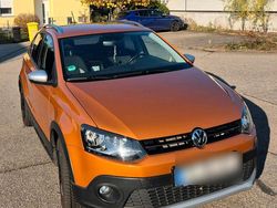 Gold Gebraucht 2015 VW Polo Cross Kleinwagen | 10.500 € (Etwas zu teuer)