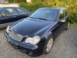 Tansanitblau (metallic) Gebraucht 2005 Mercedes C180 Kombi | 2.200 € (Guter Preis)