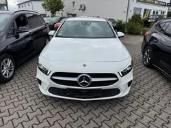 Weiß Gebraucht 2020 Mercedes A180 Business Limousine | 19.900 € (Guter Preis)