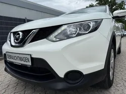 Weiß Gebraucht 2016 Nissan Qashqai Visia SUV | 8.600 € (Fairer Preis)