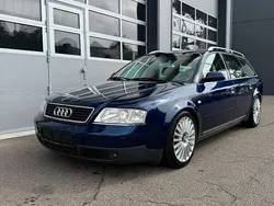 Blau Gebraucht 2001 Audi A6 Comfort Kombi | 1.990 € (Superpreis)