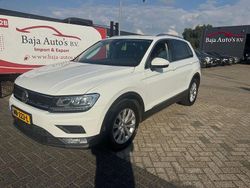 Weiß Gebraucht 2017 VW Tiguan Comfortline SUV | 13.999 €