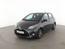 Grau Gebraucht 2015 Toyota Yaris Comfort Limousine | 8.350 € (Fairer Preis)