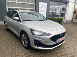 Silber Gebraucht 2022 Ford Focus Kombi | 20.899 € (Fairer Preis)