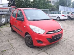 Electric red Gebraucht 2013 Hyundai i10 Edition Kleinwagen | 2.000 € (Fairer Preis)