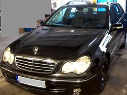 Schwarz metallic Gebraucht 2004 Mercedes C200 Kombi | 6.500 €