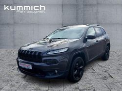 Grau Gebraucht 2017 Jeep Cherokee Night Eagle SUV | 18.450 € (Etwas zu teuer)