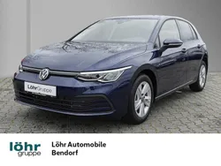 Atlantic blue metallic Gebraucht 2023 VW Golf VIII Life Limousine | 24.480 € (Guter Preis)
