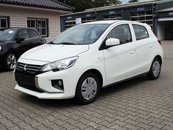 Weiß Gebraucht 2022 Mitsubishi Space Star Kleinwagen | 11.690 € (Fairer Preis)