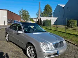 Silber Gebraucht 2002 Mercedes E240 AMG Limousine | 5.500 € (Teuer)