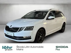 Moonweiss metallic Gebraucht 2020 Skoda Octavia Premium Edition Kombi | 18.980 € (Superpreis)