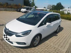 Weiß Gebraucht 2017 Opel Zafira Tourer Edition Van / Kleinbus | 9.900 € (Guter Preis)