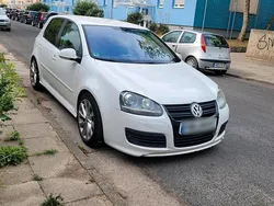 Weiß Gebraucht 2008 VW Golf V Kleinwagen | 3.600 €