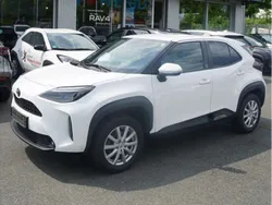 Schneeweiß Gebraucht 2022 Toyota Yaris Hybrid SUV | 18.900 € (Guter Preis)