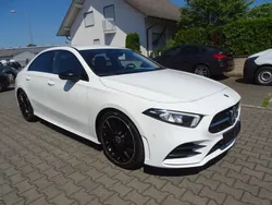 Weiß Gebraucht 2020 Mercedes A200 AMG line Limousine | 19.890 € (Guter Preis)