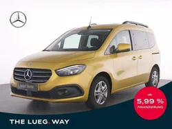 Gelb Gebraucht 2024 Mercedes T180 Van / Kleinbus | 27.885 € (Fairer Preis)