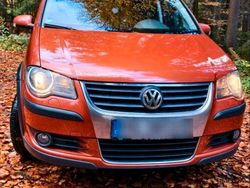 Orange Gebraucht 2007 VW Touran Van / Kleinbus | 3.490 € (Etwas zu teuer)