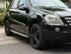 Schwarz Gebraucht 2005 Mercedes ML320 SUV | 7.999 € (Etwas zu teuer)