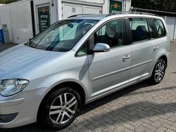 Silber Gebraucht 2010 VW Touran Van / Kleinbus | 4.700 € (Fairer Preis)