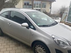 Silber Gebraucht 2014 Opel Corsa Active Kleinwagen | 3.200 € (Guter Preis)