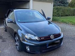Grau Gebraucht 2010 VW Golf VI GTI Kleinwagen | 8.250 € (Guter Preis)