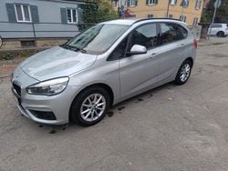 Silber Gebraucht 2015 BMW 218 Active Tourer Advantage Van / Kleinbus | 10.000 € (Superpreis)