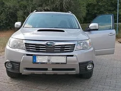 Silber Gebraucht 2010 Subaru Forester SUV | 4.444 € (Guter Preis)
