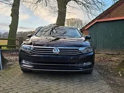 Schwarz Gebraucht 2016 VW Passat Kombi | 11.799 € (Fairer Preis)