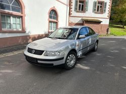 Silber Gebraucht 1997 VW Passat Comfortline Limousine | 1.999 € (Fairer Preis)