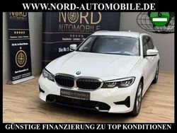 Alpinweiß iii Gebraucht 2022 BMW 320 Sport Line Kombi | 22.400 € (Guter Preis)