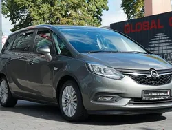 Grau Gebraucht 2017 Opel Zafira Tourer Edition Van / Kleinbus | 10.885 € (Guter Preis)