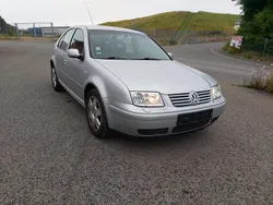 Grau Gebraucht 2002 VW Bora Limousine | 3.200 € (Etwas zu teuer)