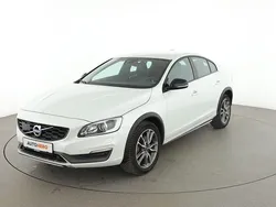 Weiß Gebraucht 2015 Volvo S60 CC Summum Limousine | 19.970 €
