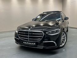 Schwarz obsidianschwarz metallic Gebraucht 2022 Mercedes S580 Limousine | 79.650 €
