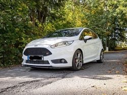 Weiß Gebraucht 2014 Ford Fiesta ST200 Kleinwagen | 9.749 € (Guter Preis)