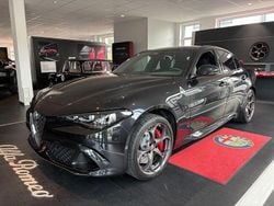 Schwarz Neu 2025 Alfa Romeo Giulia Quadrifoglio Limousine | 99.450 € (Etwas zu teuer)