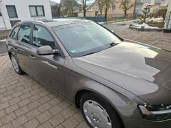 Grau Gebraucht 2014 Audi A4 Kombi | 10.100 € (Fairer Preis)