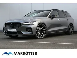 Grau Gebraucht 2021 Volvo V60 R-Design Kombi | 33.450 €