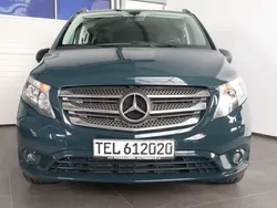 Granitgrün Gebraucht 2017 Mercedes Vito Van / Kleinbus | 23.889 €