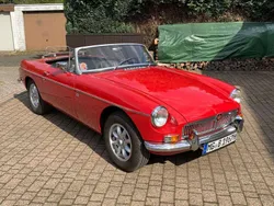 Rot Gebraucht 1967 MG B Cabrio | 21.800 €