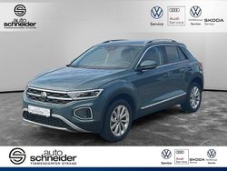 Petroleum blue metallic [bla] Gebraucht 2024 VW T-Roc Style SUV | 28.980 € (Fairer Preis)