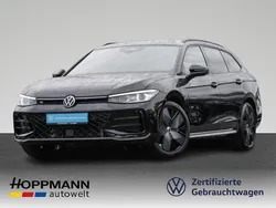 Grenadillschwarz metallic Gebraucht 2024 VW Passat R-line Limousine | 46.990 € (Guter Preis)