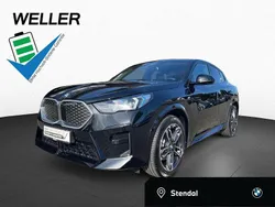 Saphirschwarz (schwarz) Gebraucht 2024 BMW iX2 Performance SUV | 49.990 € (Fairer Preis)