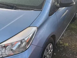 Blau Gebraucht 2012 Toyota Yaris Limousine | 4.100 € (Etwas zu teuer)