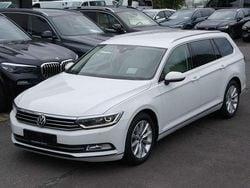 Weiß Gebraucht 2019 VW Passat Highline Kombi | 21.888 € (Fairer Preis)