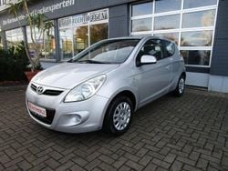 Silber Gebraucht 2021 Hyundai i20 Classic Kleinwagen | 4.990 €