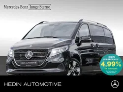 Schwarz Gebraucht 2024 Mercedes V220 Style Van / Kleinbus | 60.095 € (Fairer Preis)